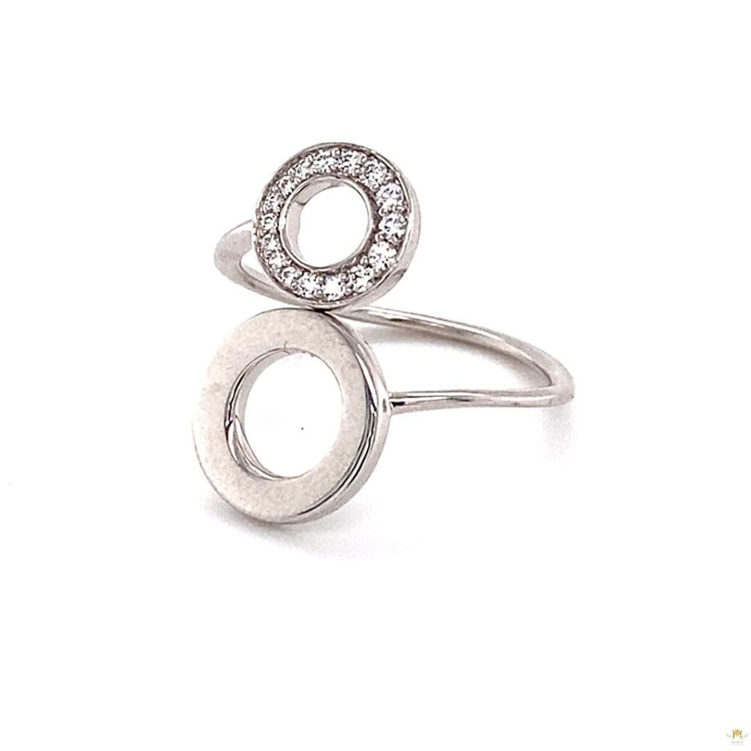 0.15 CTW   Round Near-Colorless Moissanite Circle Statement Ring in Sterling Silver